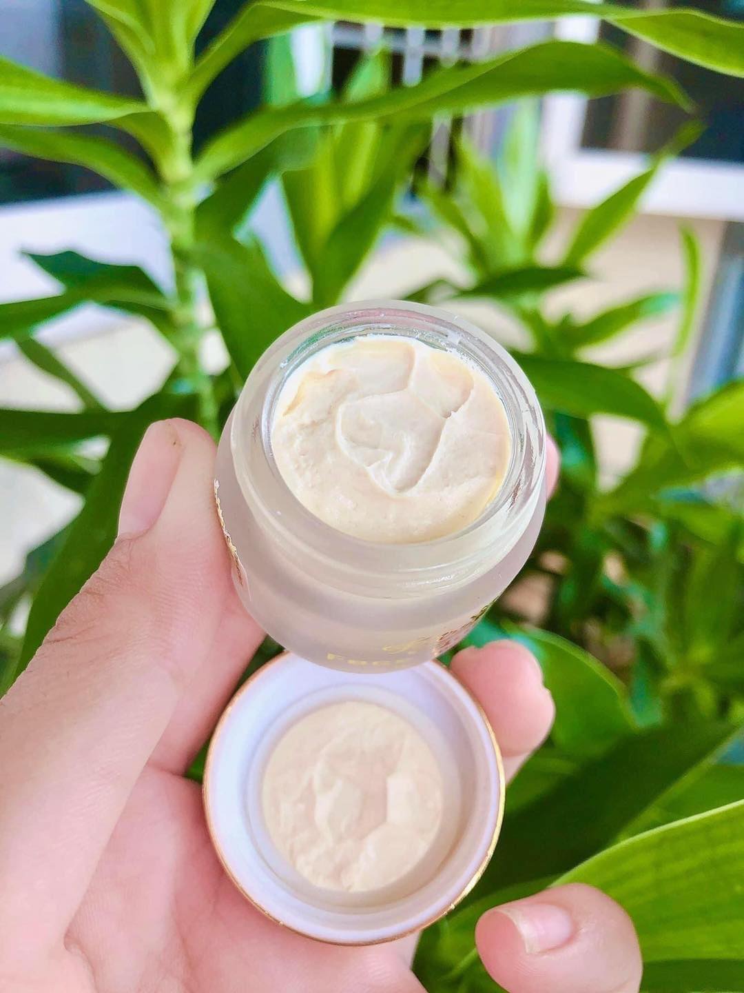 Kem Face Queen Dưỡng Trắng Da Mặt Cao Cấp Fairy Cosmetics Phiên Bản Mini 10gr trắng hồng chỉ sau 3 tuần Kem Face Queen Dưỡng Trắng Da Mặt Cao Cấp Fairy Cosmetics Phiên Bản Mini 10gr trắng hồng chỉ sau 3 tuần