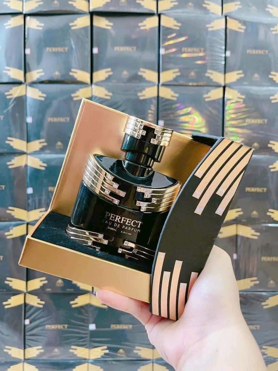 Nước Hoa Nam Good Charme Perfect 100ml gây bất ngờ với vị cay nhẹ của tiêu đen và gia vị Nước Hoa Nam Good Charme Perfect 100ml gây bất ngờ với vị cay nhẹ của tiêu đen và gia vị