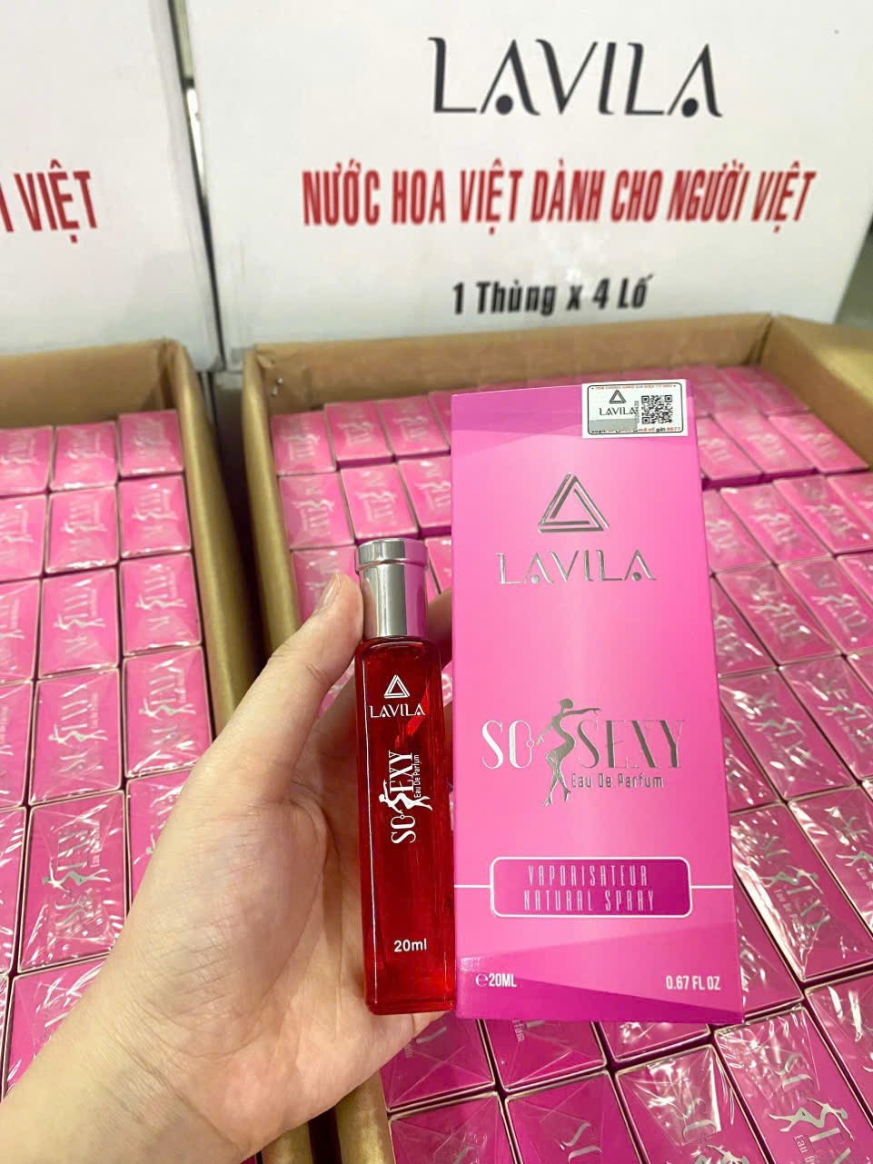 Nước hoa lavila thơm 8-12 tiếng, hàng việt nam chất lượng cao Nước hoa lavila thơm 8-12 tiếng, hàng việt nam chất lượng cao