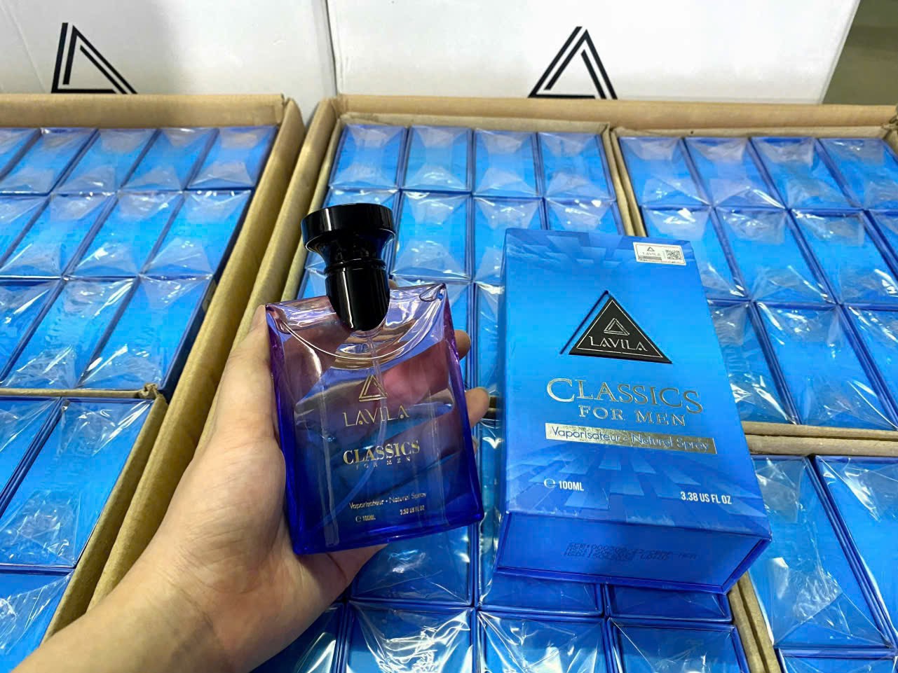 Nước hoa lavila thơm 8-12 tiếng, hàng việt nam chất lượng cao Nước hoa lavila thơm 8-12 tiếng, hàng việt nam chất lượng cao