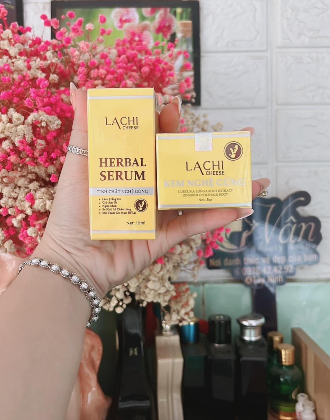 Serum Tinh Chất Nghệ Gừng Lachi Cheese Tặng Kem Face Serum Tinh Chất Nghệ Gừng Lachi Cheese Tặng Kem Face