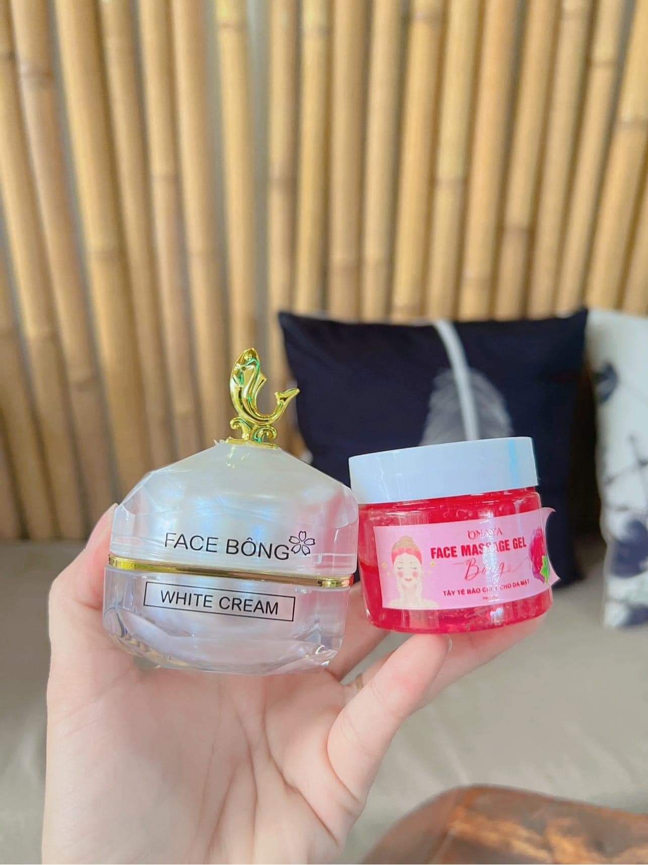 Kem Face Bông Onaya Dưỡng Trắng Da Ngừa Nám