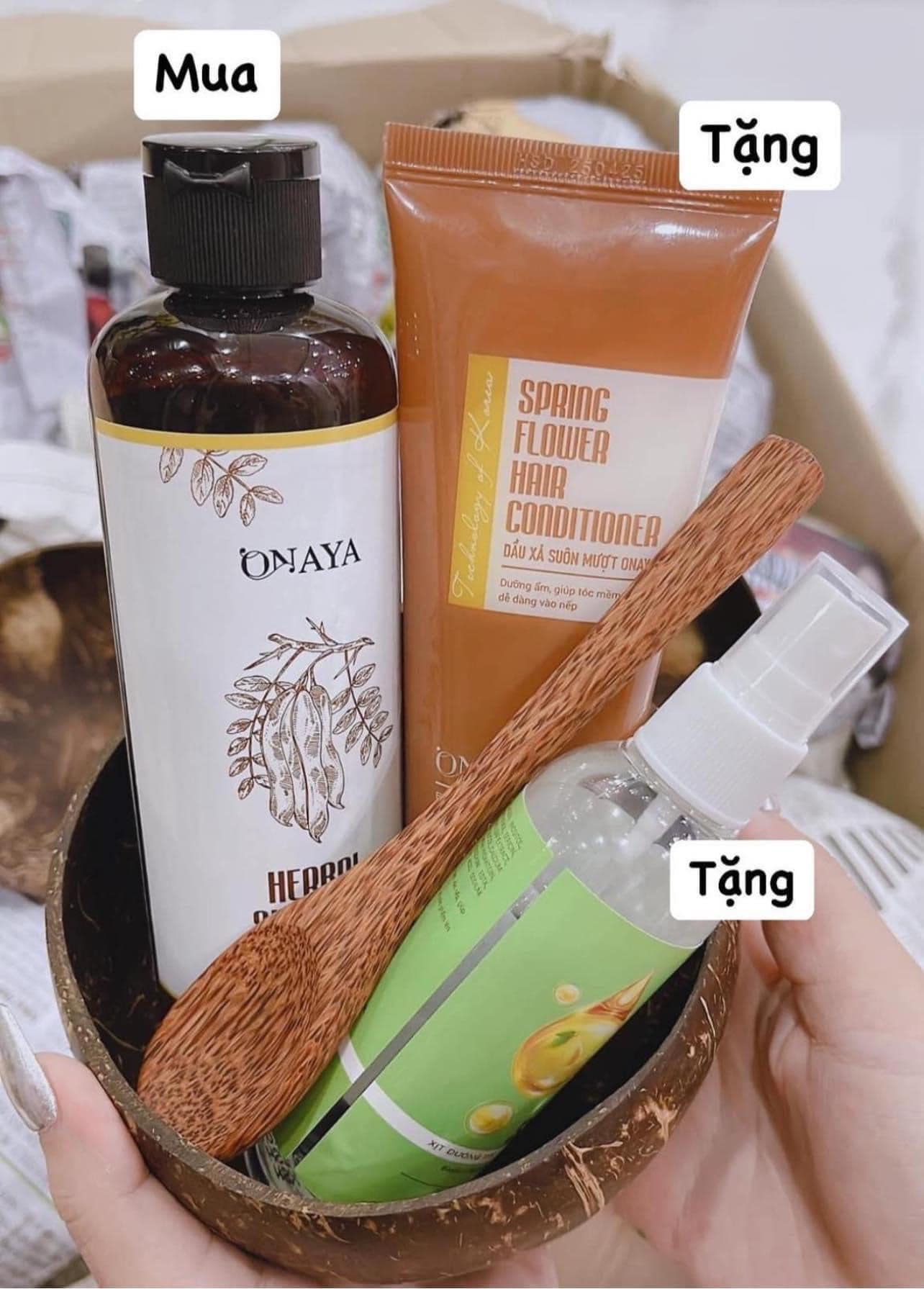 Dầu Gội Cao Thảo Dược Onaya Dầu Gội Cao Thảo Dược Onaya