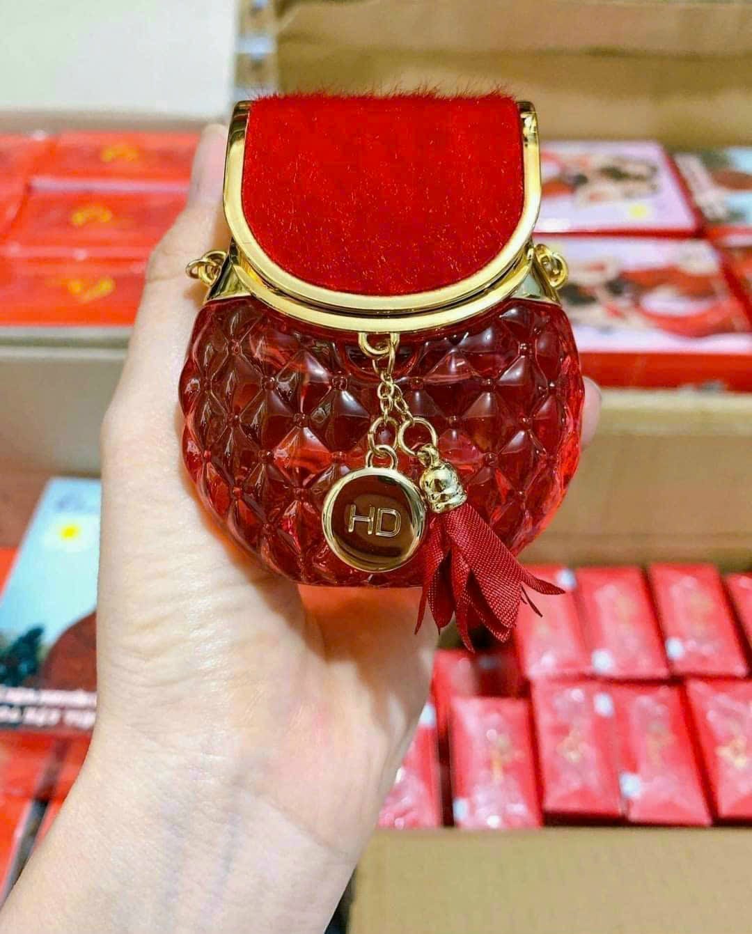 Nước Hoa Charme Charme Hd 1 Một chiếc túi xách với hương thơm rất phá cách Nước Hoa Charme Charme Hd 1 Một chiếc túi xách với hương thơm rất phá cách