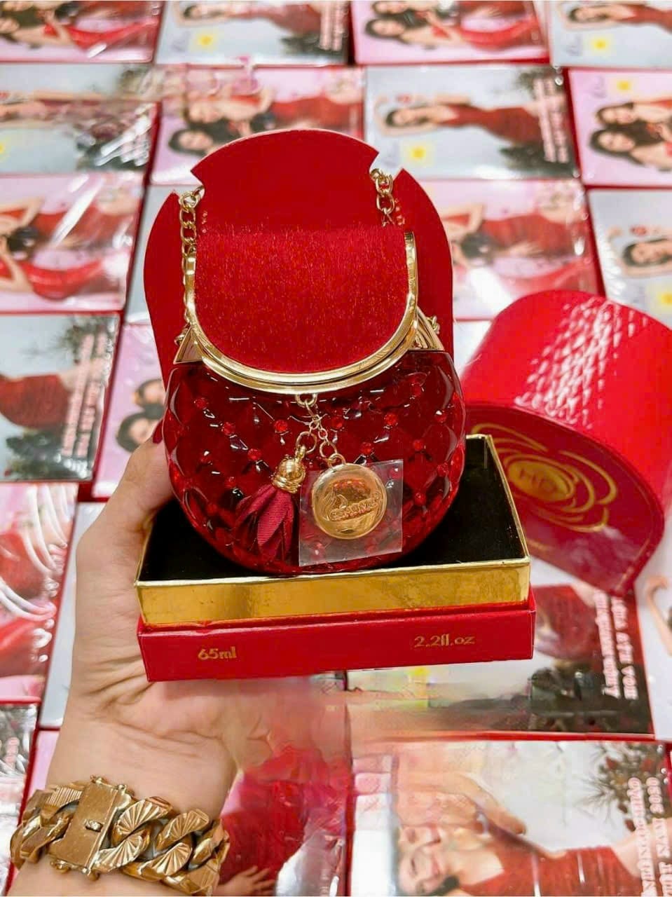 Nước Hoa Charme Charme Hd 1 Một chiếc túi xách với hương thơm rất phá cách Nước Hoa Charme Charme Hd 1 Một chiếc túi xách với hương thơm rất phá cách