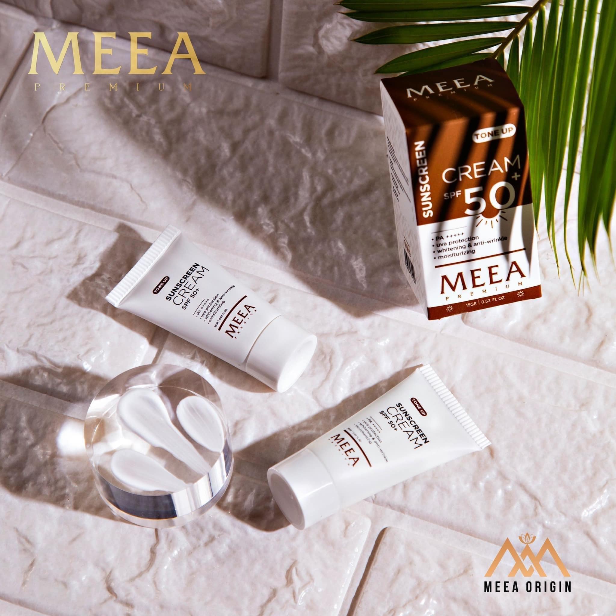 Kem chống nắng size mini 15ml cho chị em nào dùng thử nè Kem chống nắng size mini 15ml cho chị em nào dùng thử nè