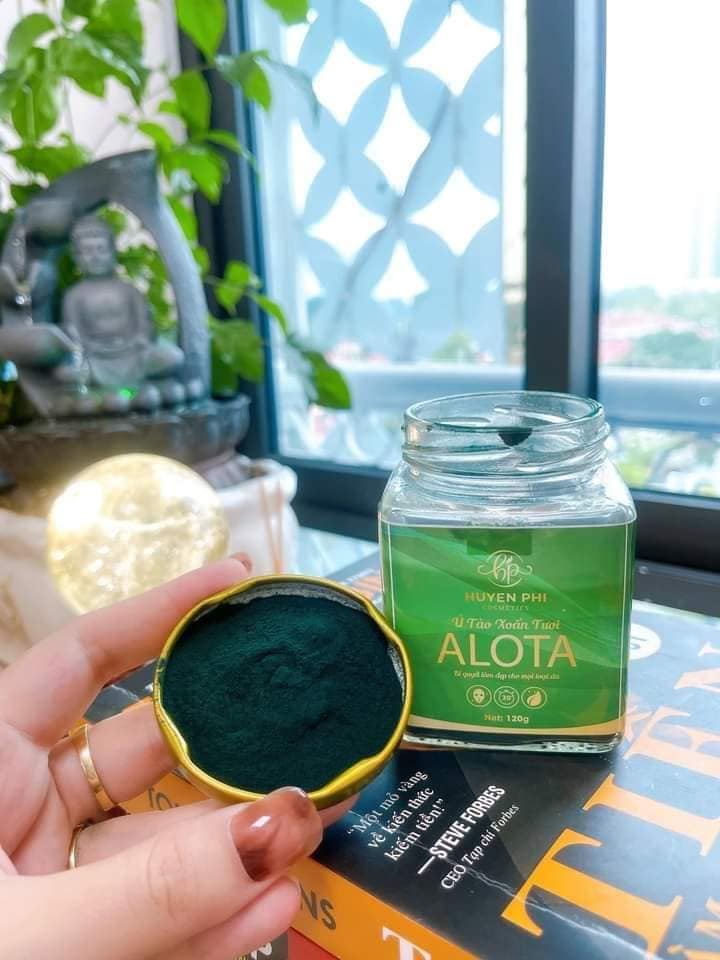 Mặt nạ thải độc Ủ tảo xoắn tươi ALOTA giúp loại bỏ độc tố nằm sâu trong lỗ chân lông mang lại làn da sáng mịn màng Mặt nạ thải độc Ủ tảo xoắn tươi ALOTA giúp loại bỏ độc tố nằm sâu trong lỗ chân lông mang lại làn da sáng mịn màng