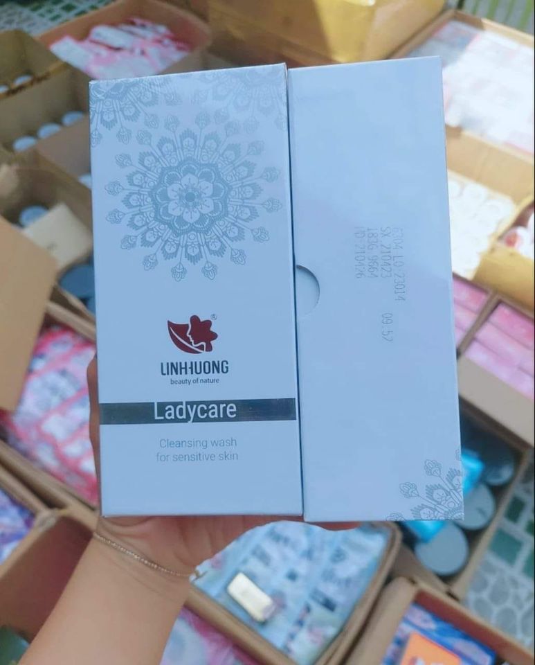 Dung Dịch Vệ Sinh Phụ Nữ Lady Care Linh Hương Dung Dịch Vệ Sinh Phụ Nữ Lady Care Linh Hương