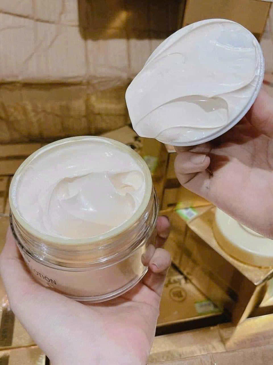 Kem Body Livys Hộp Vàng Thái Lan Kem Body Livys Hộp Vàng Thái Lan