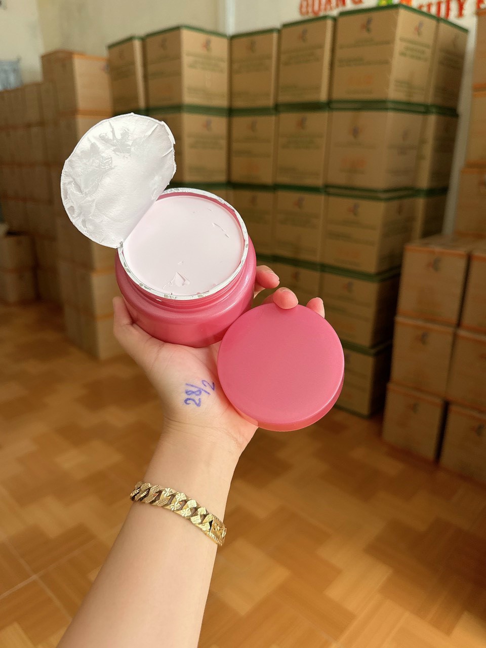 Body MANGOTA 9 trắng mạnh mẽ trắng cực kì Body MANGOTA 9 trắng mạnh mẽ trắng cực kì