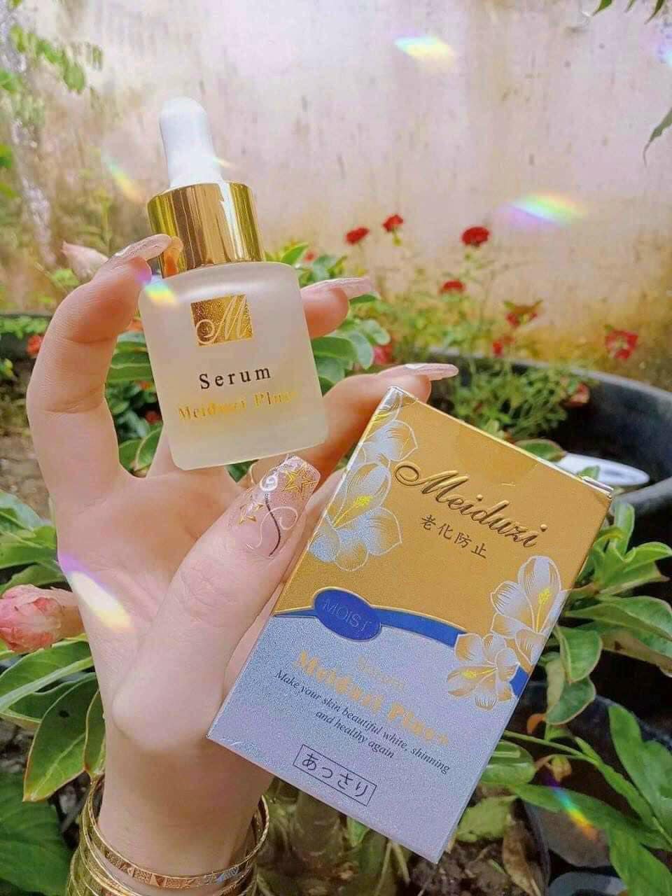 Một lớp mỏng Serum HD giúp bạn có thể tự tin đi ăn đi chơi cùng bạn bè mà Không cầu kì đâu đấy nhé Một lớp mỏng Serum HD giúp bạn có thể tự tin đi ăn đi chơi cùng bạn bè mà Không cầu kì đâu đấy nhé