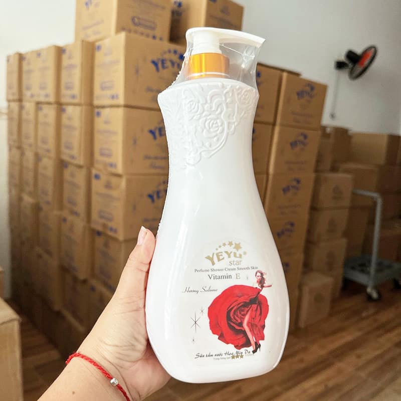 Sữa Tắm Nước Hoa Yeyu Star Hương Salome 1000ml Sữa Tắm Nước Hoa Yeyu Star Hương Salome 1000ml