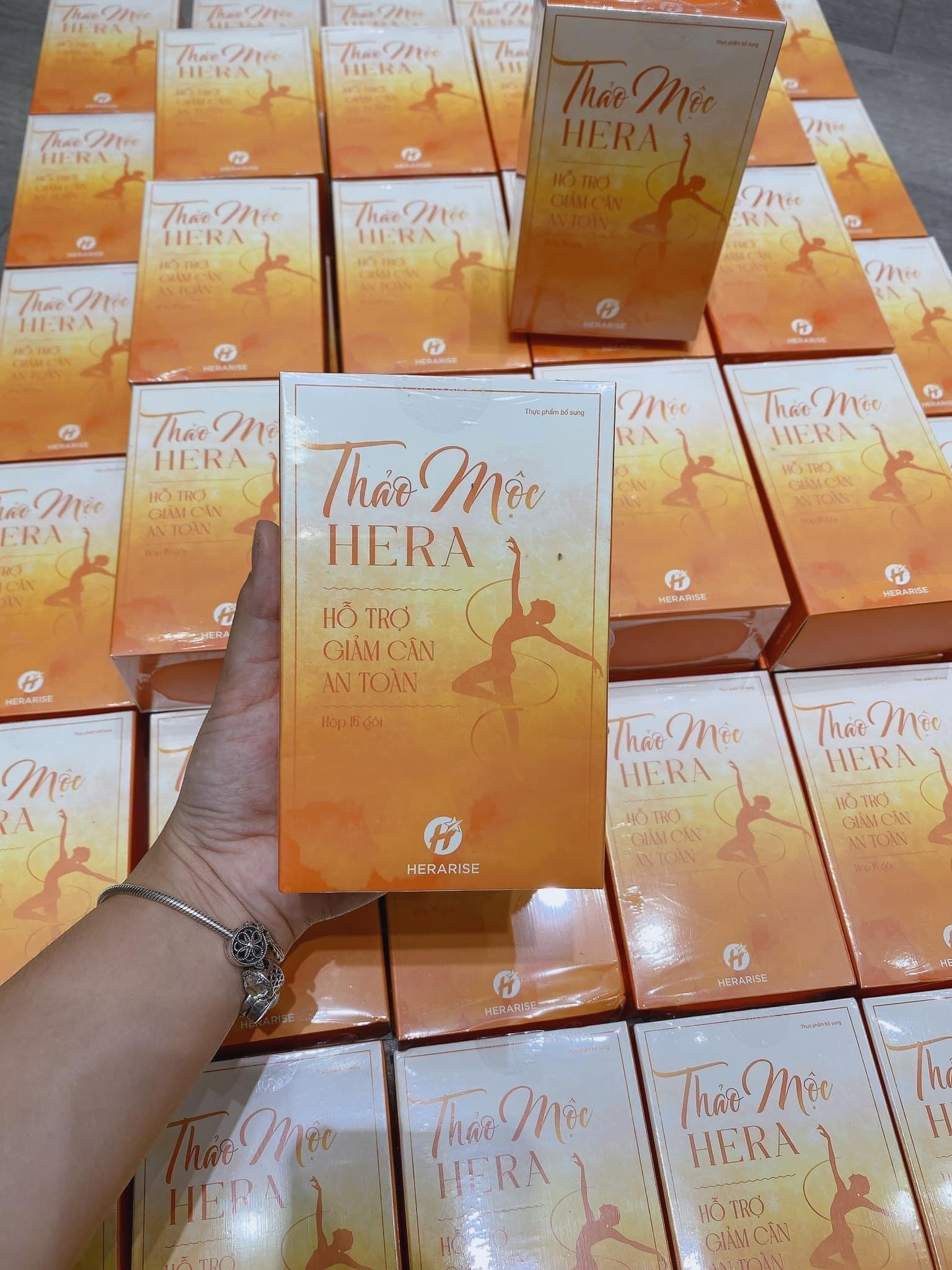 Cùng giảm cân lành mạnh khỏe khoắn với Hera Cùng giảm cân lành mạnh khỏe khoắn với Hera