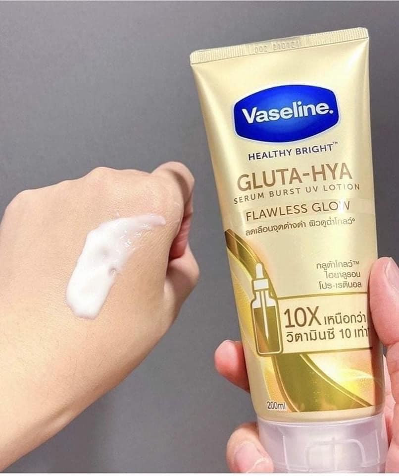 Sữa Dưỡng Thể Vaseline 10X Vàng Healthy Bright Gluta Hya Serum Flawless Glow Sữa Dưỡng Thể Vaseline 10X Vàng Healthy Bright Gluta Hya Serum Flawless Glow
