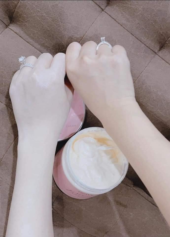 Kem Body Bông Onaya 150g dưỡng trắng siêu mịn cho body Kem Body Bông Onaya 150g dưỡng trắng siêu mịn cho body