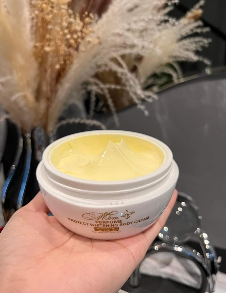 Kem Face Pháp A Cosmetics Dưỡng Trắng Da Mỹ Phẩm Phương Anh A Cosmetic Kem Face Pháp A Cosmetics Dưỡng Trắng Da Mỹ Phẩm Phương Anh A Cosmetic