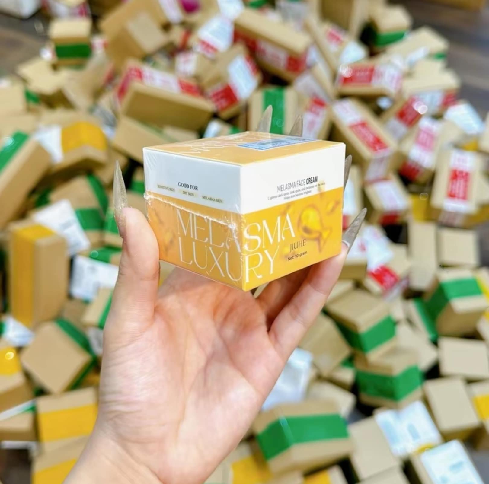 Kem Face Nám Melasma Luxury Jiuhe Thanh Tô Cosmetics 10g Kem Face Nám Melasma Luxury Jiuhe Thanh Tô Cosmetics 10g