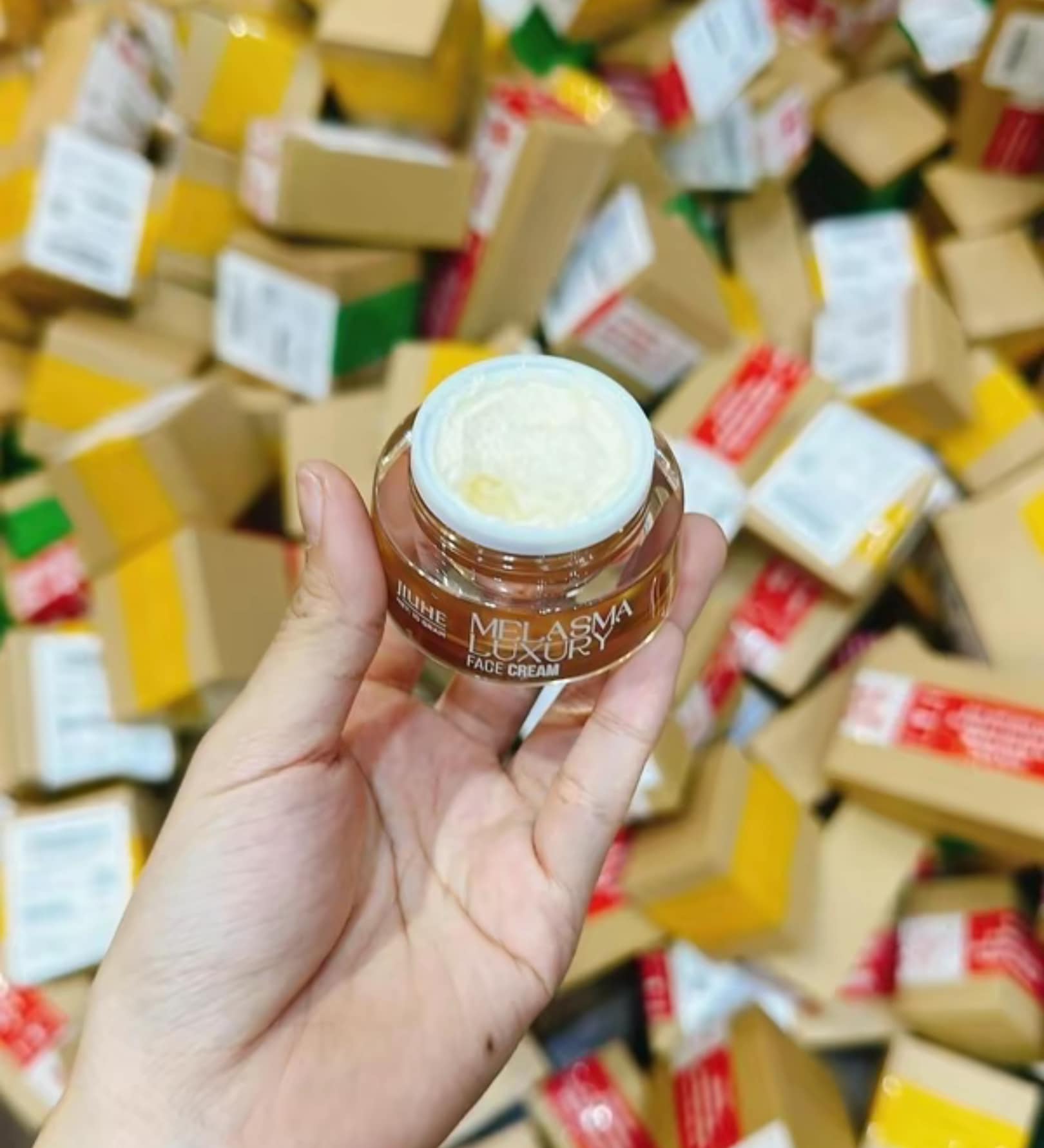 Kem Face Nám Melasma Luxury Jiuhe Thanh Tô Cosmetics 10g Kem Face Nám Melasma Luxury Jiuhe Thanh Tô Cosmetics 10g