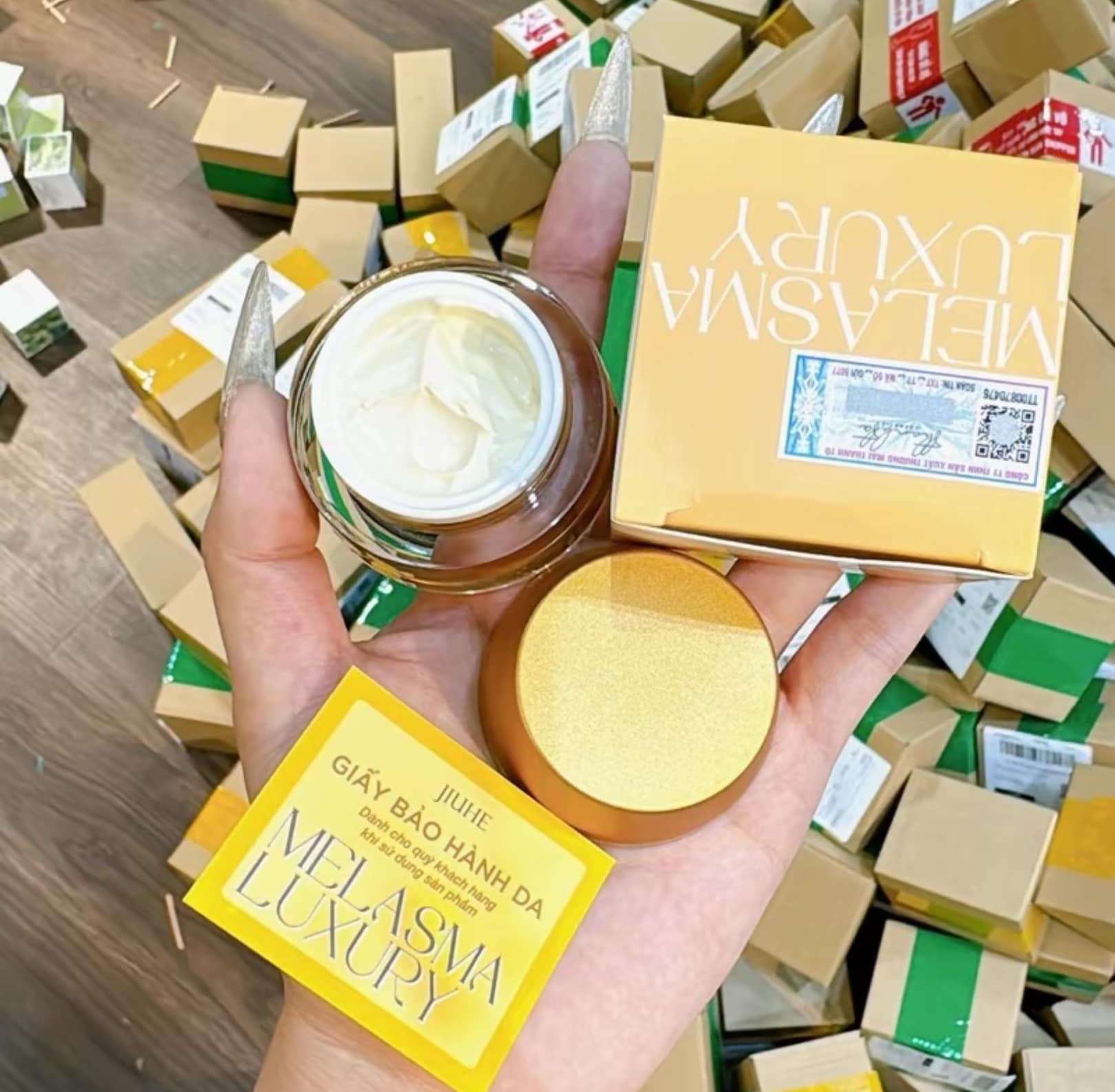 Kem Face Nám Melasma Luxury Jiuhe Thanh Tô Cosmetics 10g Kem Face Nám Melasma Luxury Jiuhe Thanh Tô Cosmetics 10g