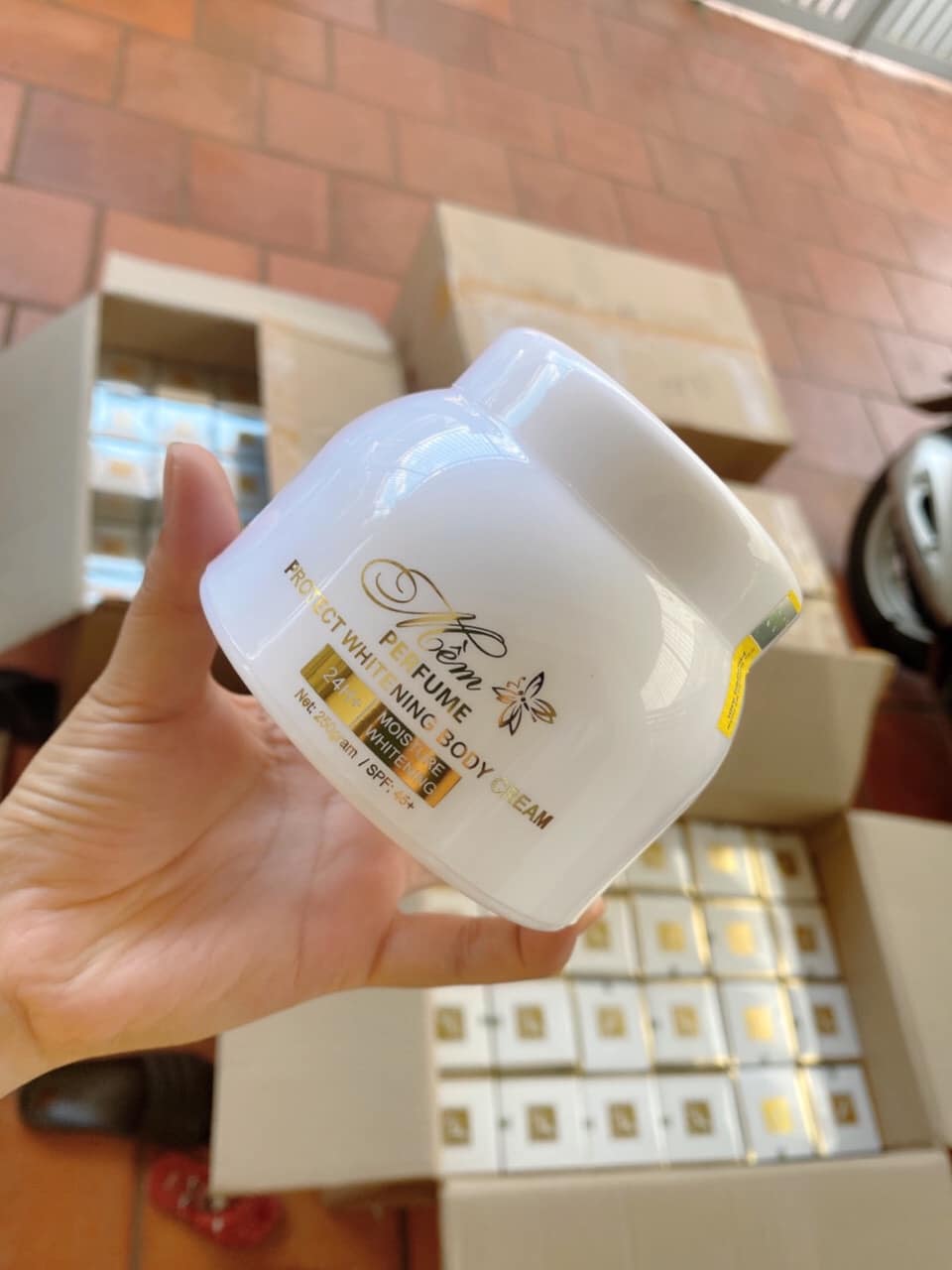 Đánh thức làn da đón hè rạng rỡ cùng Body Mềm Nước Hoa 2020