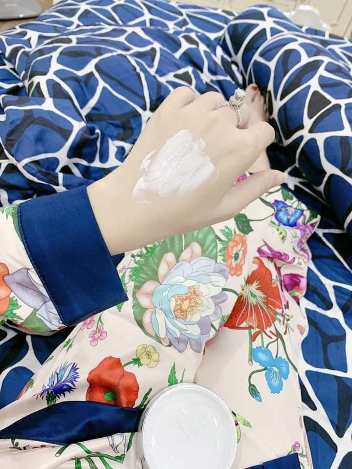 Kem body Lux - Thoa là thấm, chạm là tan