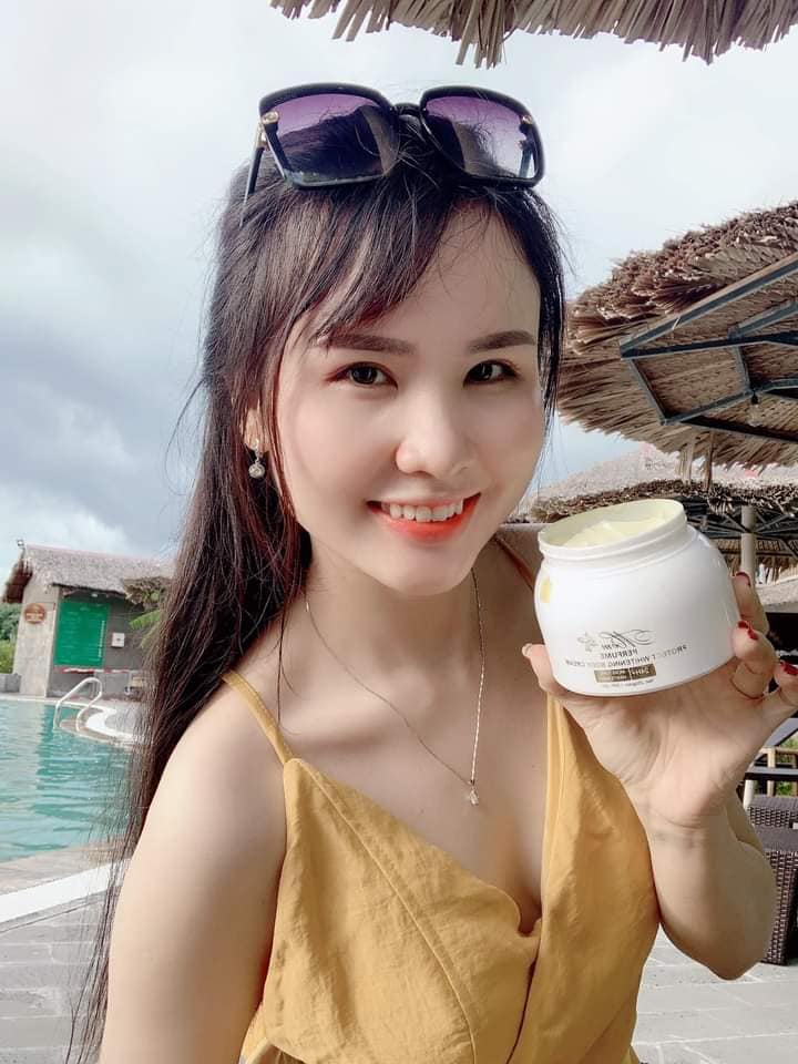 Kem body mềm nước hoa 2020 chống nắng cực tốt Kem body mềm nước hoa 2020 chống nắng cực tốt