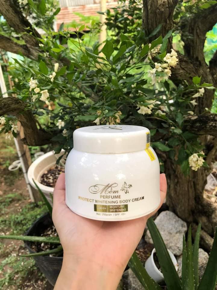 Kem body mềm giúp giải quyết những lo sợ của chị em