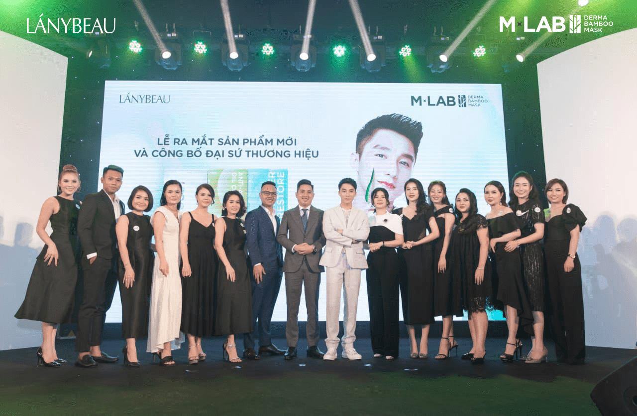 ĐẠI SỨ THƯƠNG HIỆU SƠN TÙNG M-TP trong LỄ RA MẮT SẢN PHẨM MỚI M-LAB
